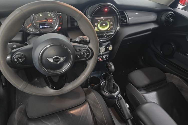 Used MINI 2016 1.5T COOPER Center Console