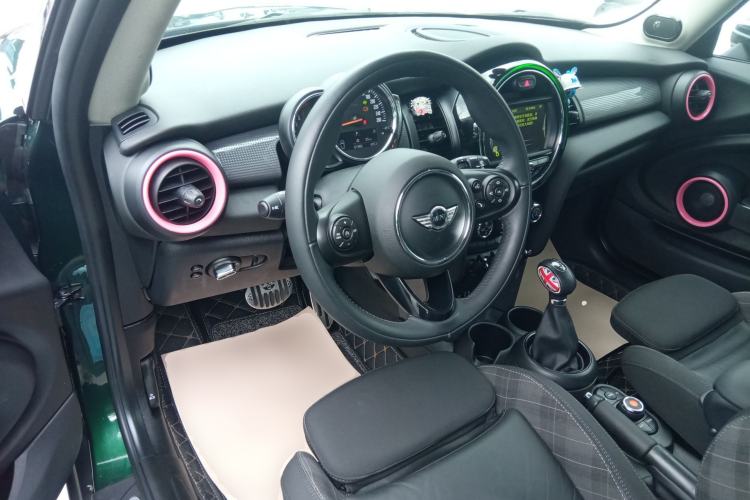 Used MINI 2016 1.5T COOPER Center Console