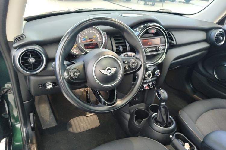 Used MINI 2016 1.2T ONE Pioneer Edition Center Console