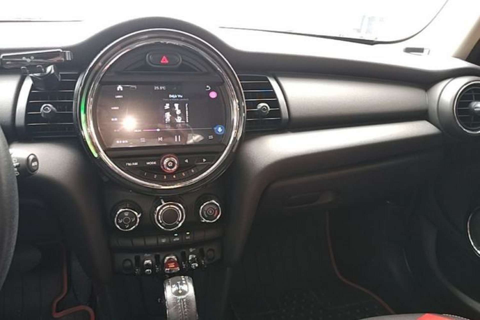 Used MINI 2016 1.2T ONE Pioneer Edition Five-Door Version Center Console
