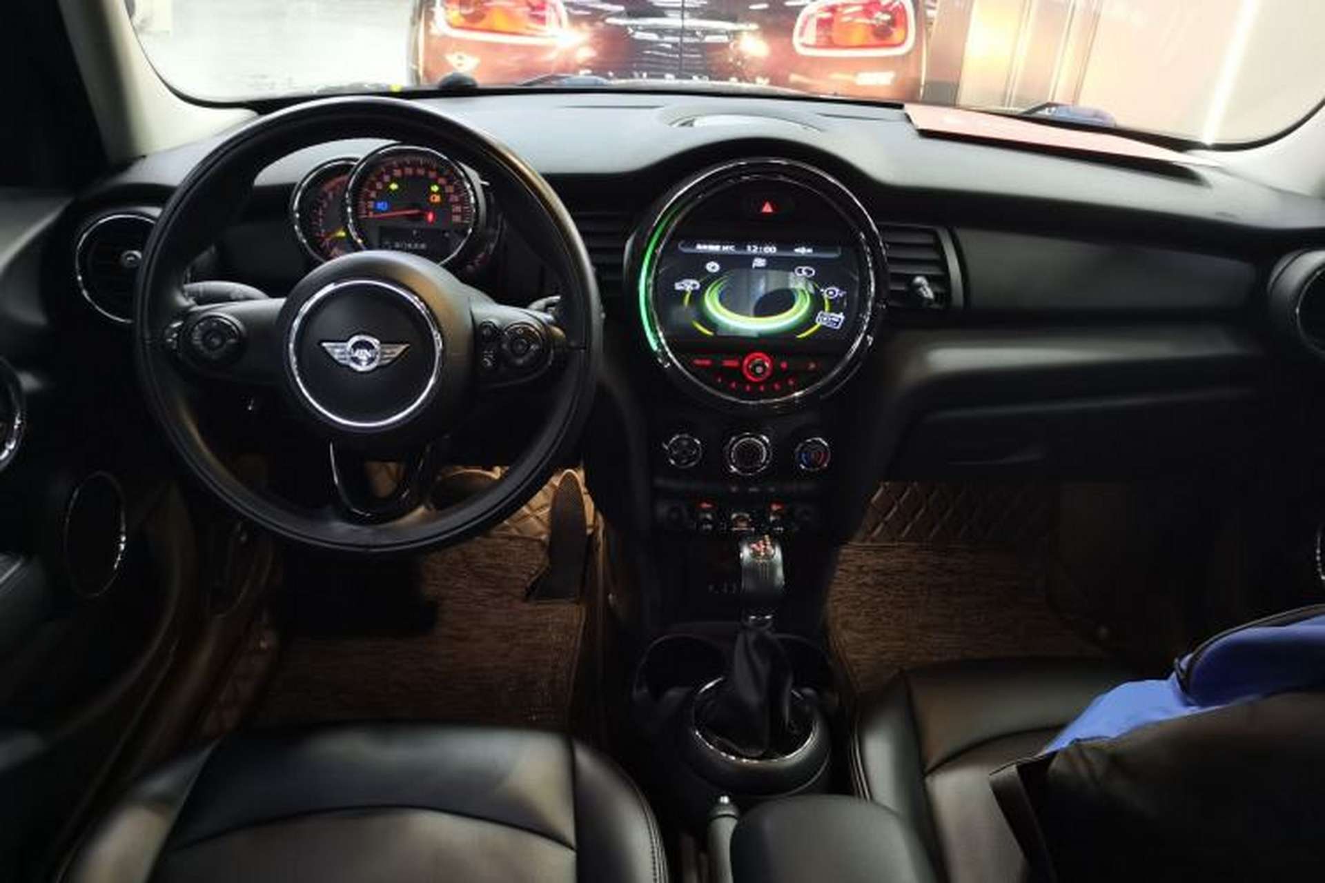 Used MINI 2016 1.2T ONE Pioneer Edition Five-Door Version Center Console