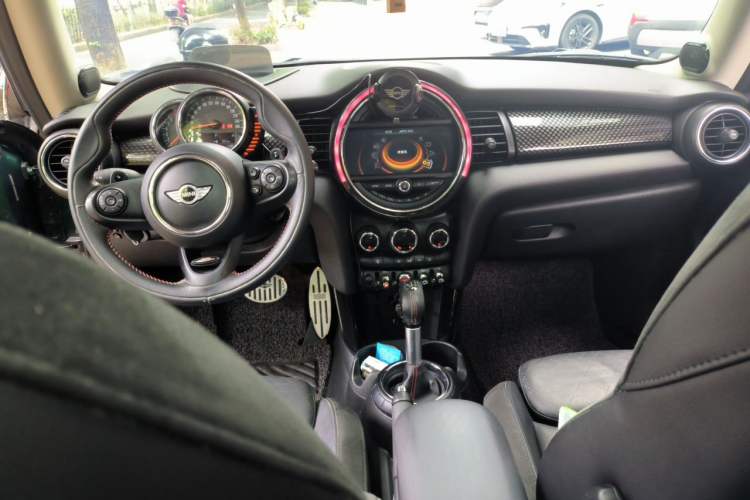 Used MINI 2016 2.0T COOPER S Pioneer Edition Center Console