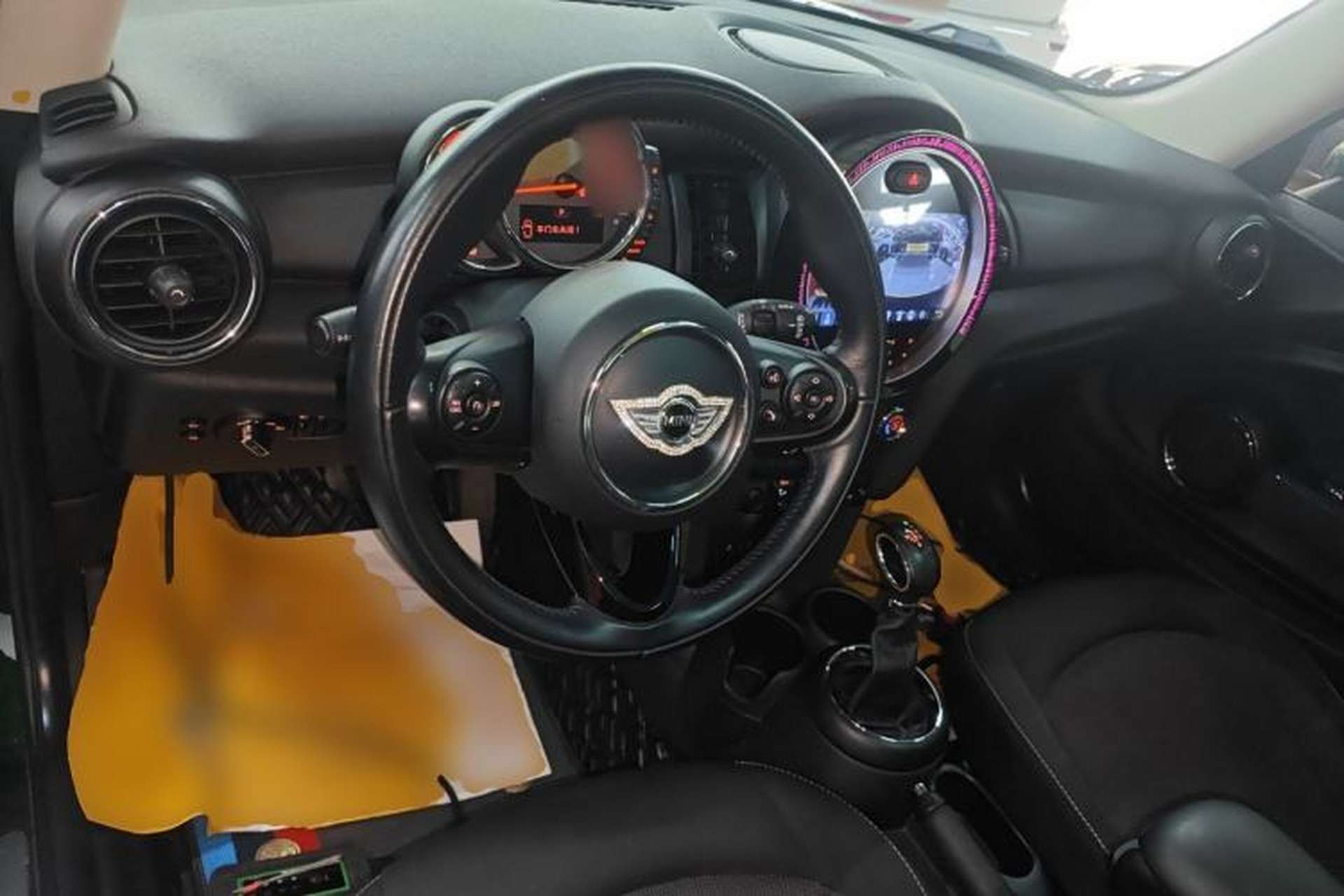 Used MINI 2016 1.2T ONE Pioneer Edition Center Console