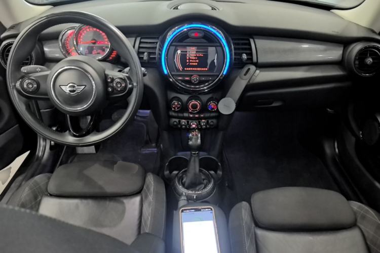 Used MINI 2016 1.5T COOPER Center Console