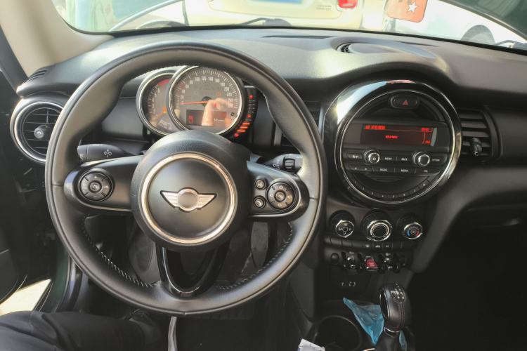 Used MINI 2016 1.2T ONE Pioneer Edition Center Console