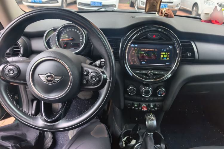 Used MINI 2016 1.2T ONE Pioneer Edition Center Console