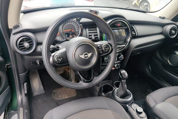 Used MINI 2016 1.2T ONE Pioneer Edition Center Console