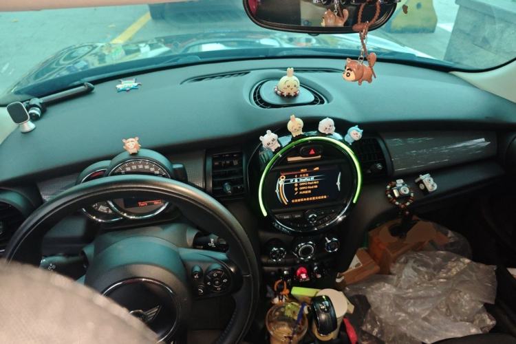 Used MINI 2016 1.5T COOPER Center Console