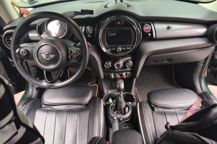 Used MINI 2016 1.5T COOPER Center Console
