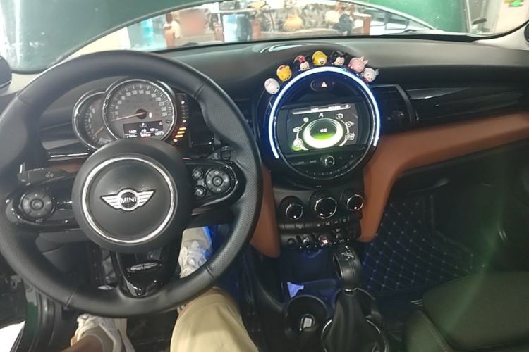 Used MINI 2016 1.5T COOPER SEVEN Center Console