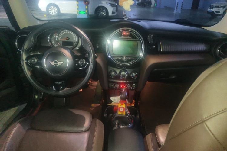 Used MINI 2016 1.5T COOPER Performance Edition Center Console