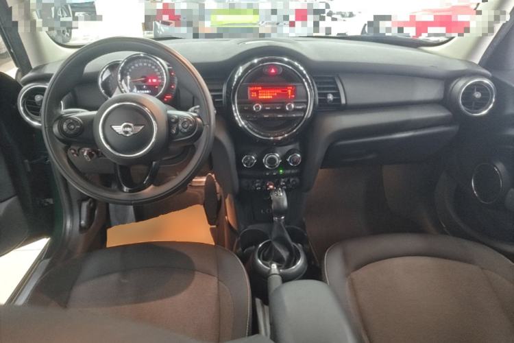 Used MINI 2016 1.2T ONE Pioneer Edition Five-Door Version Center Console
