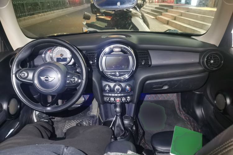 Used MINI 2016 1.5T COOPER Center Console