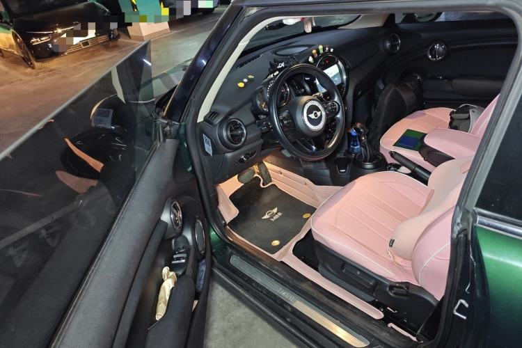 Used MINI 2016 1.2T ONE Pioneer Edition Driver Seat