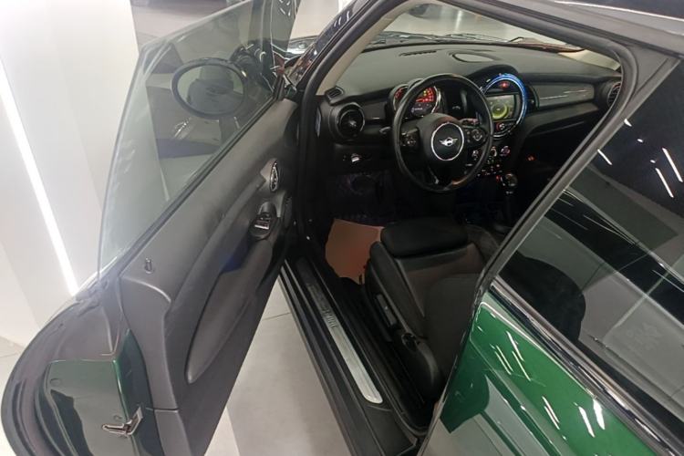 Used MINI 2016 1.5T COOPER Driver Seat