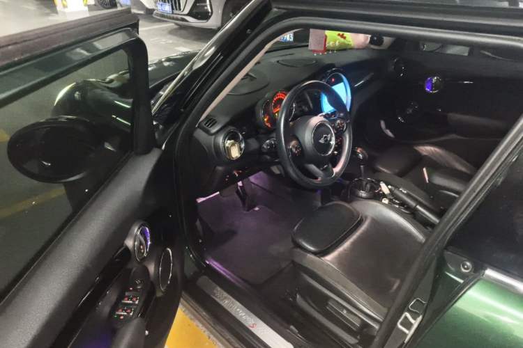 Used MINI 2016 2.0T COOPER S Five-Door Edition Driver Seat