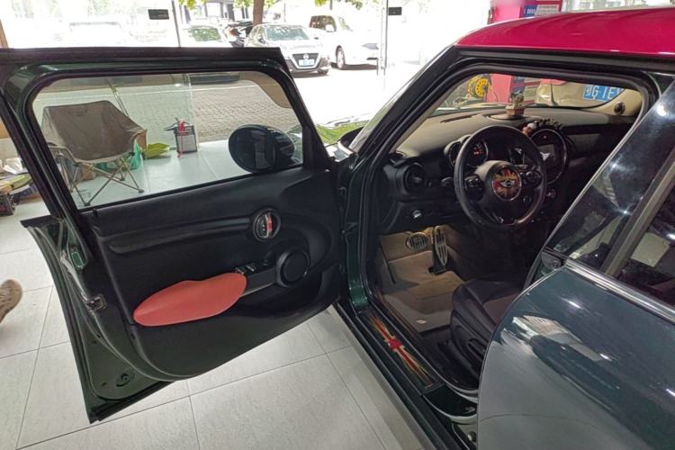 Used MINI 2016 1.2T ONE Five-Door Edition Driver Seat