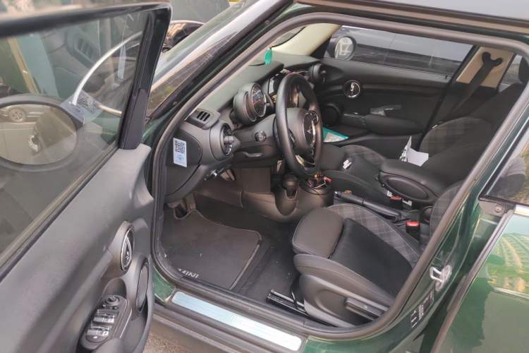 Used MINI 2016 1.5T COOPER Five-Door Edition Driver Seat