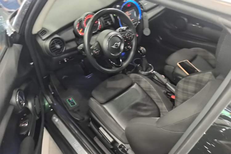 Used MINI 2016 1.5T COOPER Driver Seat