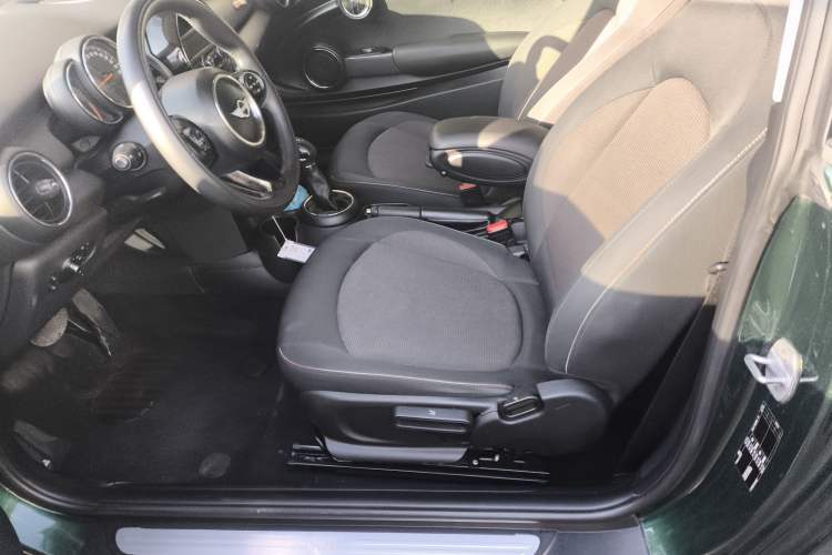 Used MINI 2016 1.2T ONE Pioneer Edition Driver Seat