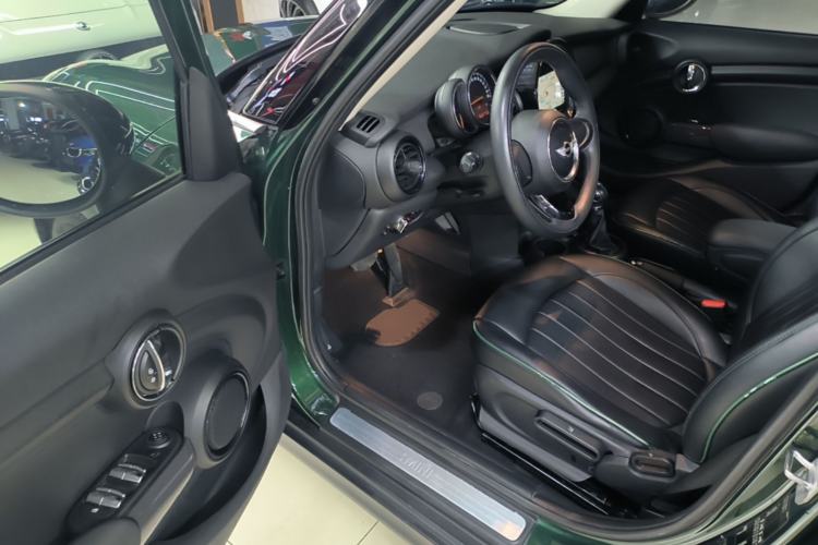 Used MINI 2016 1.2T ONE Five-Door Edition Driver Seat