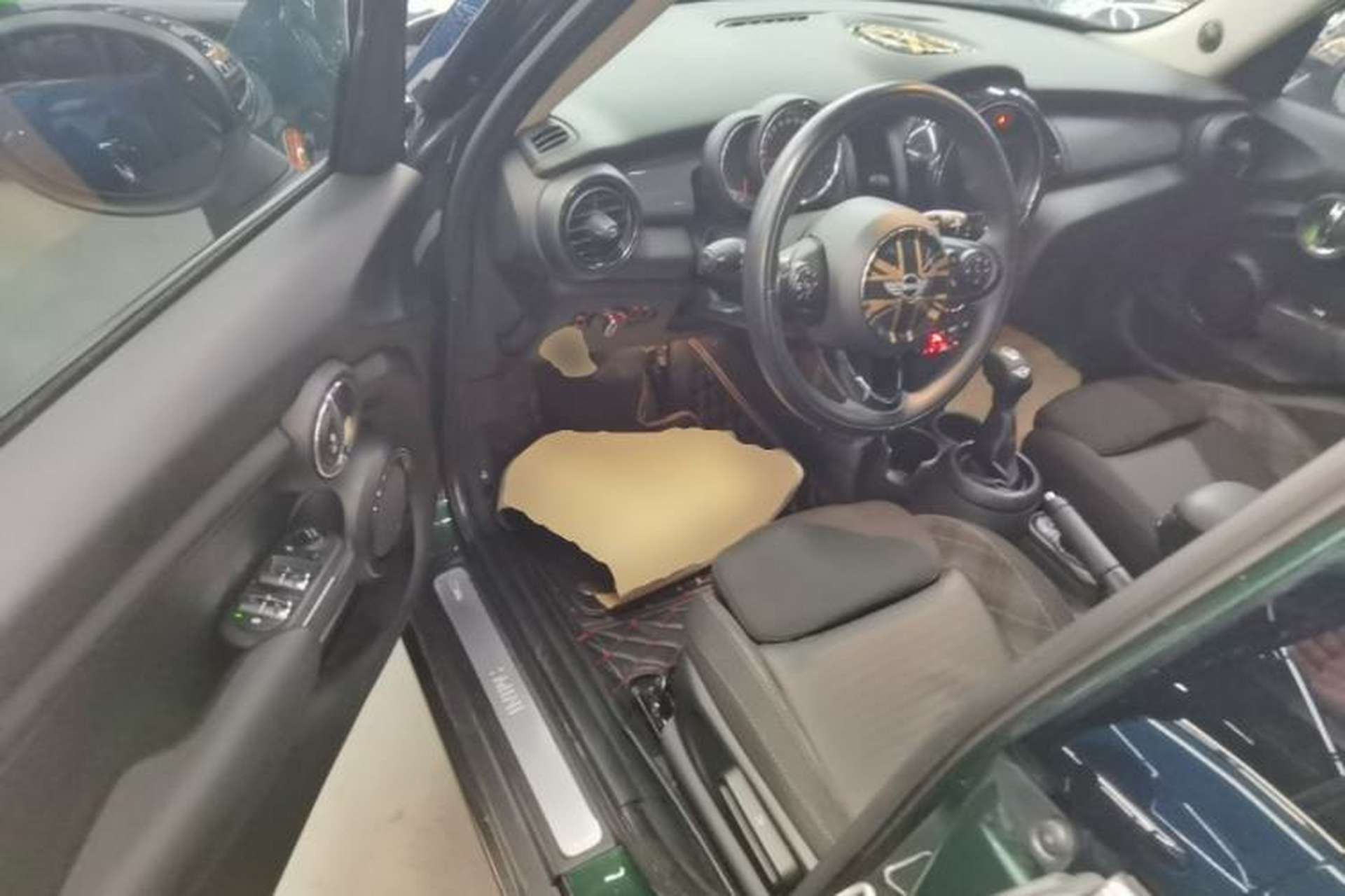 Used MINI 2016 1.5T COOPER Five-Door Edition Driver Seat
