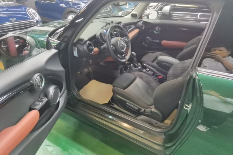 Used MINI 2016 1.5T COOPER SEVEN Driver Seat