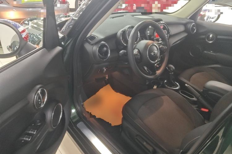 Used MINI 2016 1.2T ONE Pioneer Edition Five-Door Version Driver Seat