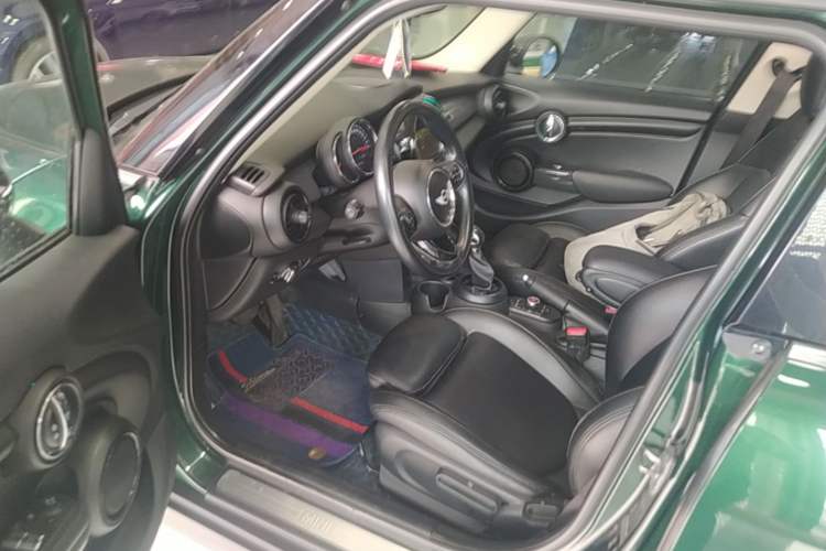 Used MINI 2016 1.5T COOPER Five-Door Edition Driver Seat