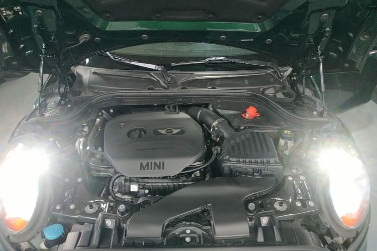 Used MINI 2016 1.5T COOPER Five-Door Edition Engine Bay