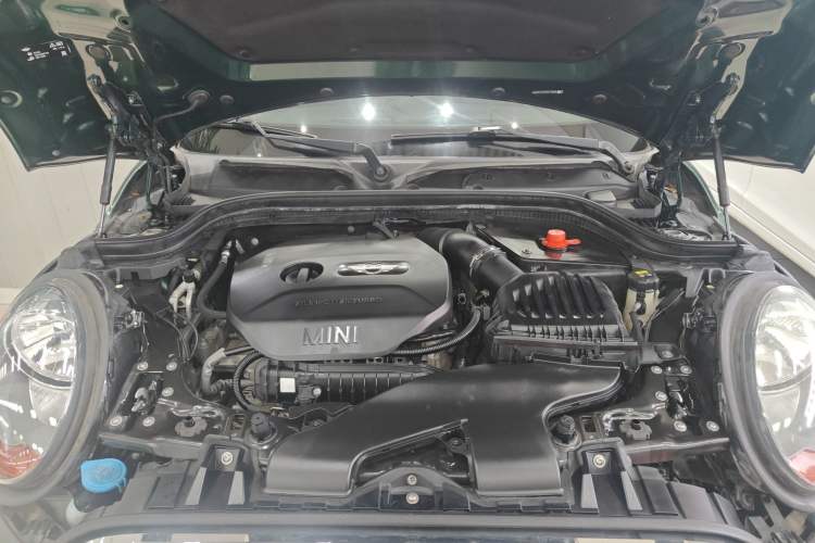 Used MINI 2016 1.2T ONE Pioneer Edition Five-Door Version Engine Bay
