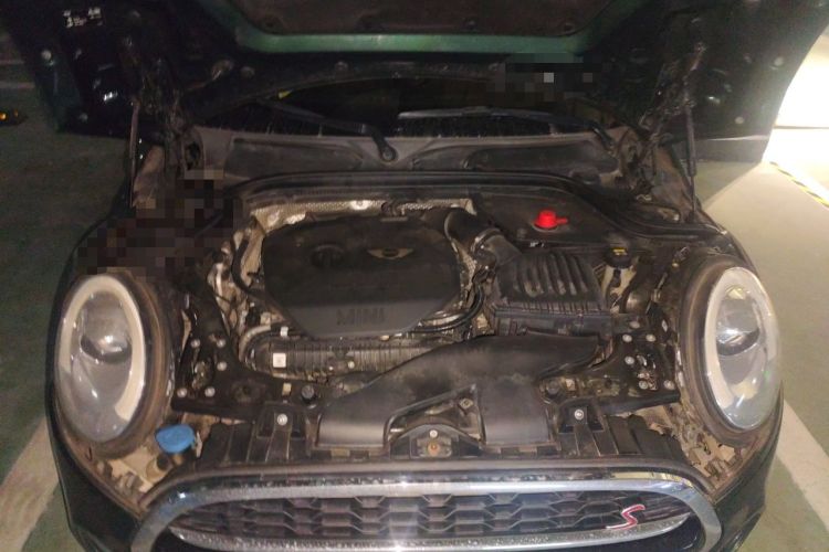 Used MINI 2016 2.0T COOPER S Pioneer Edition Five-Door Model Engine Bay