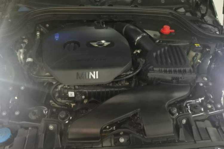 Used MINI 2016 1.2T ONE Pioneer Edition Five-Door Version Engine Bay