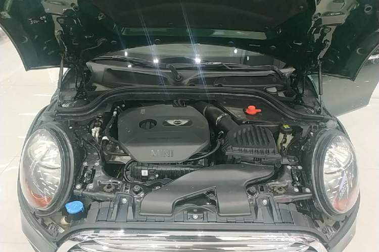Used MINI 2016 1.2T ONE Pioneer Edition Five-Door Version Engine Bay