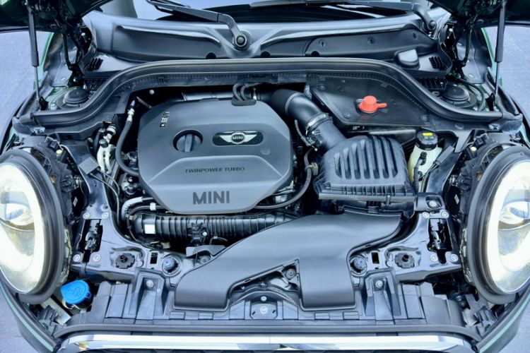 Used MINI 2016 2.0T COOPER S SEVEN Five-Door Edition Engine Bay
