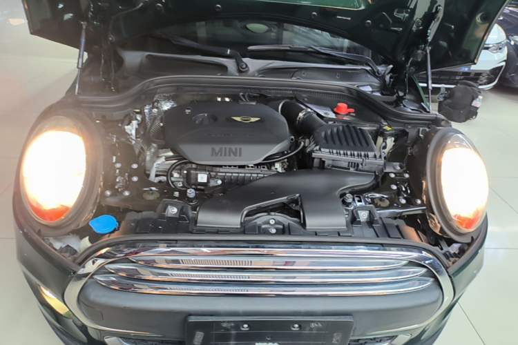 Used MINI 2016 1.2T ONE Five-Door Edition Engine Bay