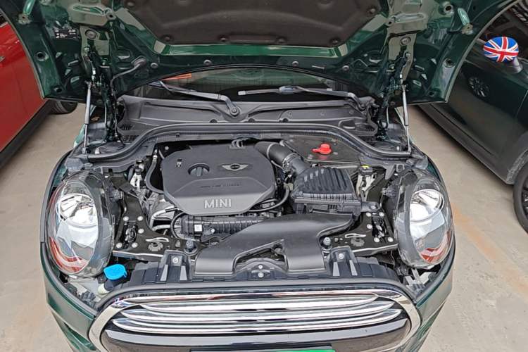 Used MINI 2016 1.5T COOPER Five-Door Edition Engine Bay
