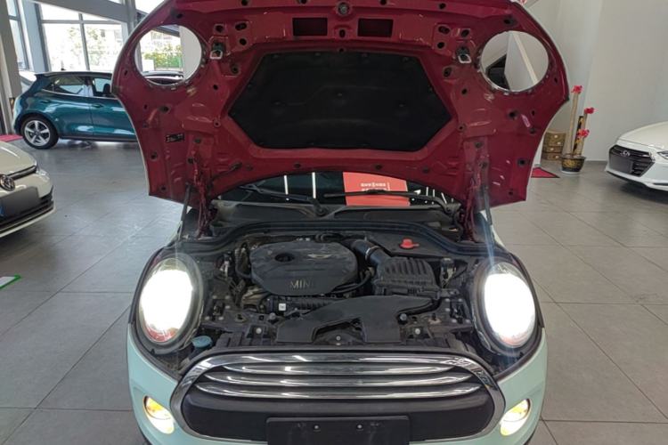Used MINI 2016 1.2T ONE Pioneer Edition Five-Door Version Engine Bay