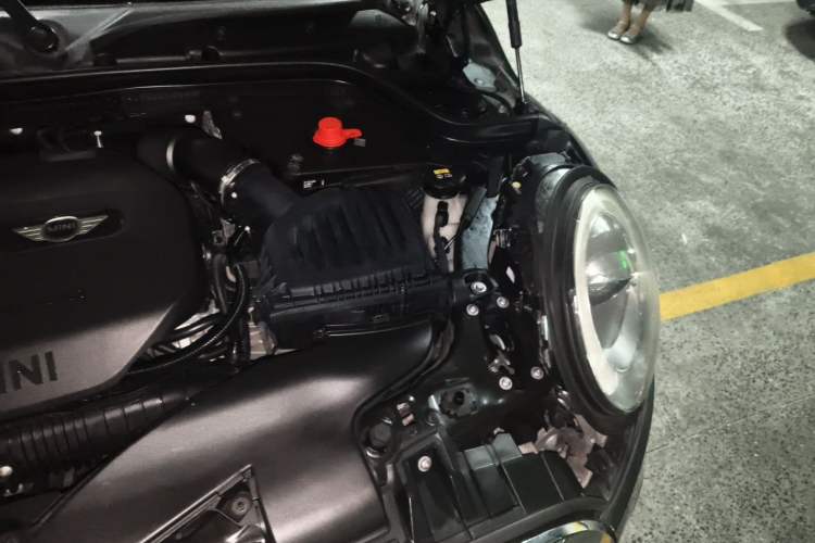 Used MINI 2016 2.0T COOPER S Five-Door Edition Engine Bay Left