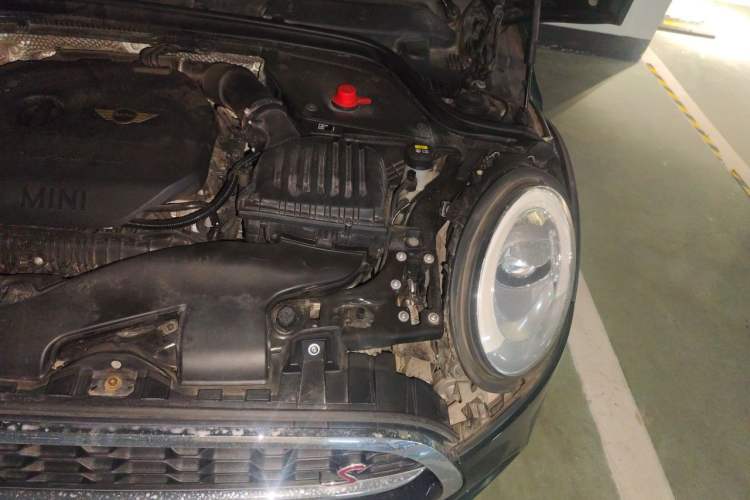 Used MINI 2016 2.0T COOPER S Pioneer Edition Five-Door Model Engine Bay Left
