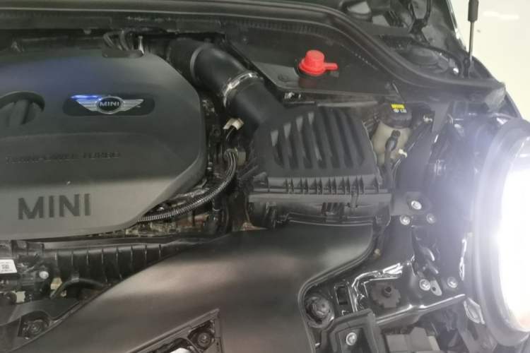 Used MINI 2016 1.2T ONE Pioneer Edition Five-Door Version Engine Bay Left