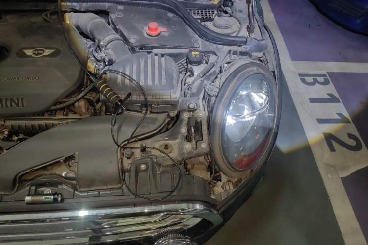 Used MINI 2016 1.5T COOPER Five-Door Edition Engine Bay Left