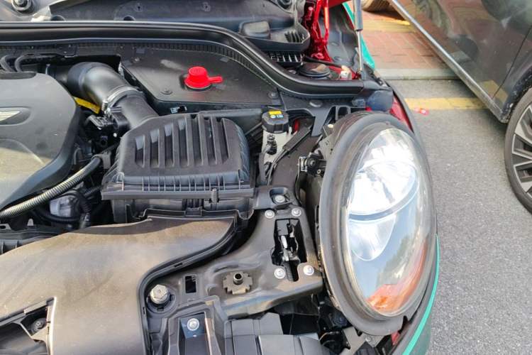 Used MINI 2016 1.5T COOPER Five-Door Edition Engine Bay Left