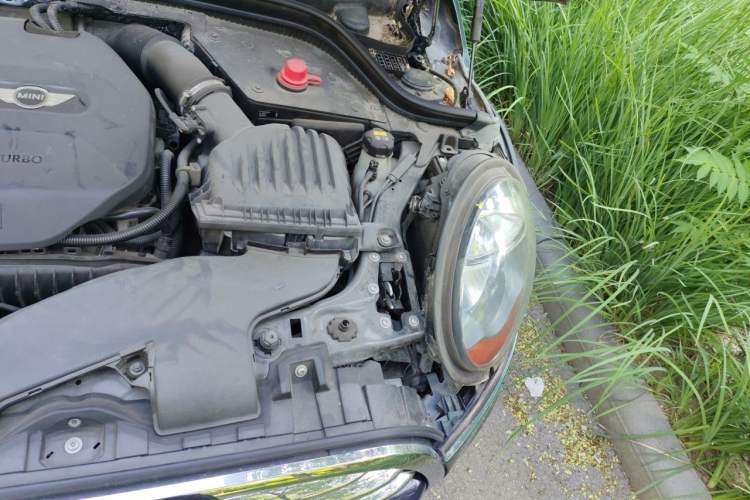 Used MINI 2016 1.5T COOPER Five-Door Edition Engine Bay Left