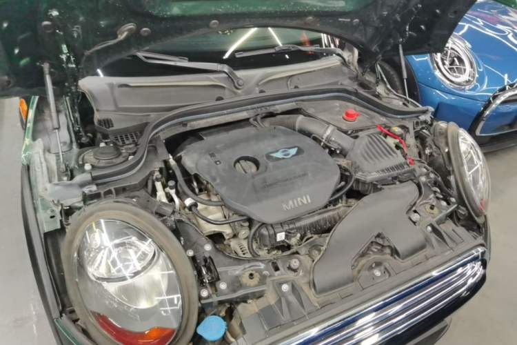 Used MINI 2016 1.5T COOPER Five-Door Edition Engine Bay