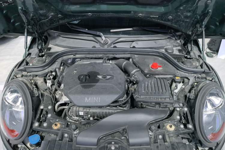 Used MINI 2016 1.5T COOPER Five-Door Edition Engine Bay