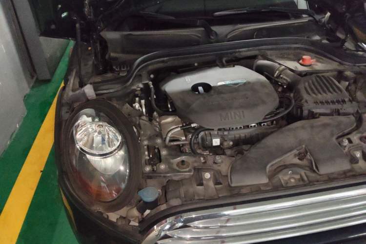 Used MINI 2016 1.5T COOPER Five-Door Edition Engine Bay Right