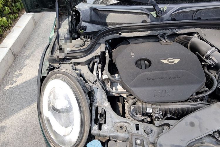 Used MINI 2016 1.5T COOPER Five-Door Edition Engine Bay Right