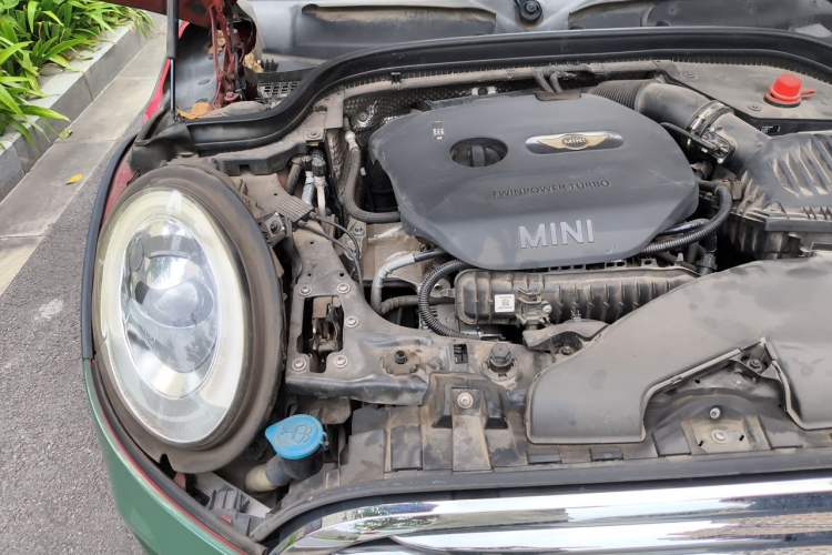 Used MINI 2016 1.5T COOPER Five-Door Edition Engine Bay Right