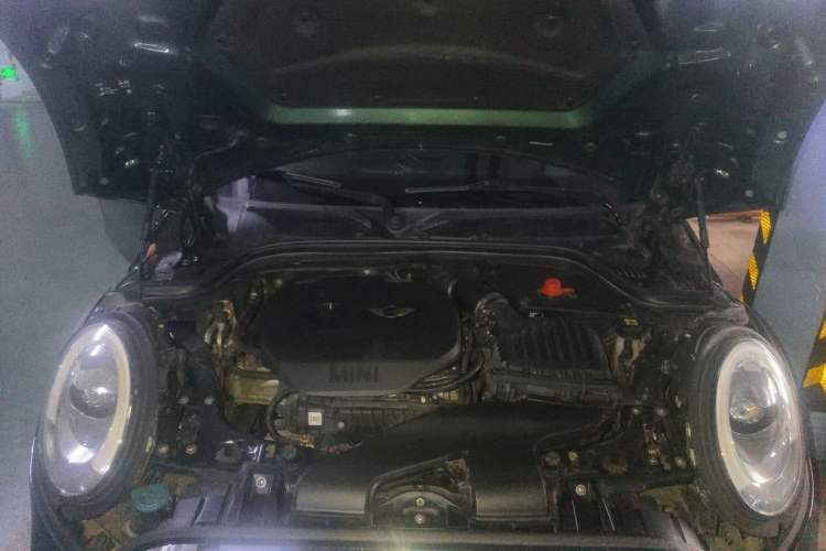 Used MINI 2016 1.5T COOPER Performance Edition Engine Bay